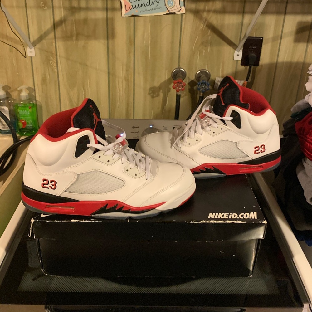 Air Jordan 5 fire red retro